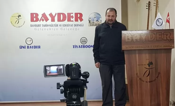 Esra Cebeci, ‘Türkiye'm şairi' amcası Dilaver Cebeci'yi anlattı 5 BAYDER Kultur Sohbetlerinde ‘Turkiyemin sairi Dilaver Cebeci anlatildi 5 1 – Bayburt Portalı