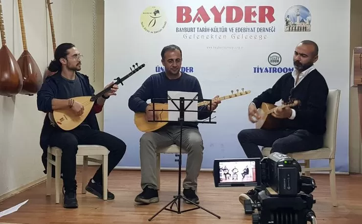 Esra Cebeci, ‘Türkiye'm şairi' amcası Dilaver Cebeci'yi anlattı 7 BAYDER Kultur Sohbetlerinde ‘Turkiyemin sairi Dilaver Cebeci anlatildi 8 1 – Bayburt Portalı