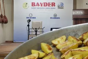 Kültür Sohbetleri’nde ‘Kirazoğlu’ hikayesi anlatıldı 6 BAYDER Kultur Sohbetlerinde Kirazoglu hikayesi anlatildi 7 – Bayburt Portalı