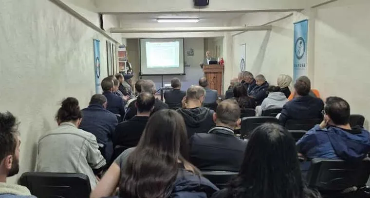 Okutmuş, Kültür Sohbetleri'nde Bayburt'un sinema serüvenini anlattı 2 Murat Okutmus Bayburtun sinema tarihine isik tutan calismasini BAYDERde anlatti 1 – BAYDER