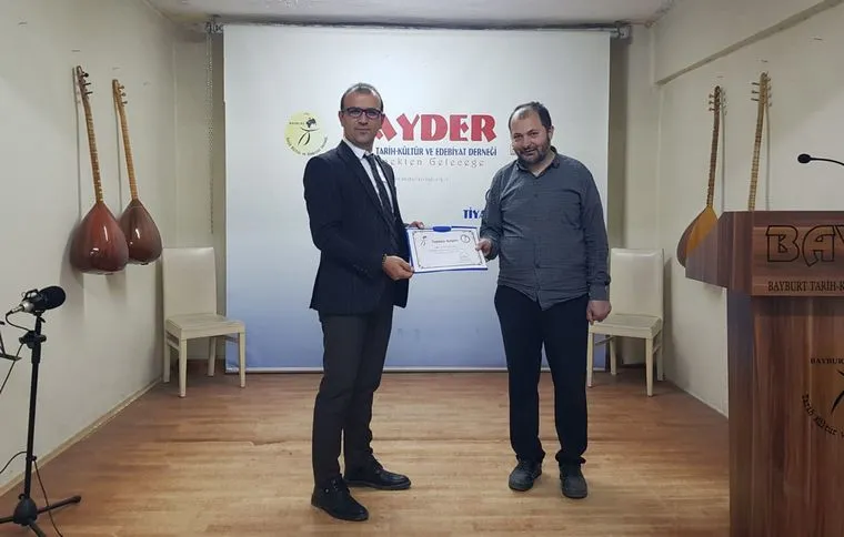 Kültür Sohbetleri'nde “Şevket Bilalî ve Divanı” anlatıldı 1 Bayburtlu bilinmeyen sair Sevket Bilali ve Divani Kultur Sohbetlerinde anlatildi 6 – BAYDER